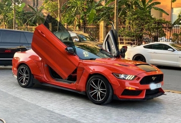 Giật mình xe thể thao Ford Mustang được rao bán chỉ hơn 1 tỷ đồng