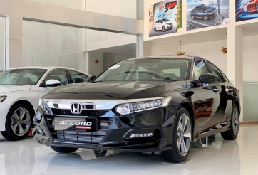 Honda Accord: Giá lăn bánh 2023, TSKT & đánh giá chi tiết