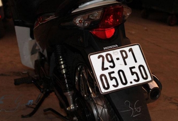 Từ 1/8, sinh viên ngoại tỉnh mua xe không được đăng ký biển số Hà Nội