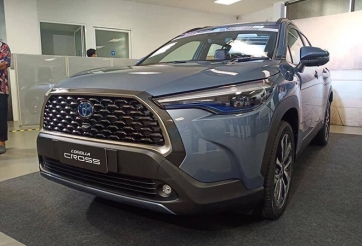 Toyota Corolla Cross 2021 chính thức ra mắt, giá từ 714 triệu đồng