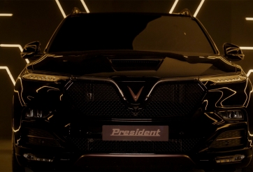 VIDEO: 45 giây toàn cảnh xe VinFast President từ trong ra ngoài