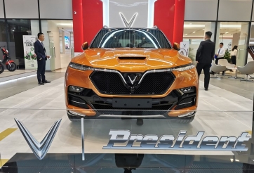 Giá xe VinFast President 11/2023: TSKT & đánh giá chi tiết