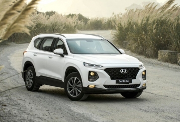 Xe 7 chỗ tầm giá 1 tỷ đồng: Hyundai SantaFe 'độc chiếm' ngôi vương