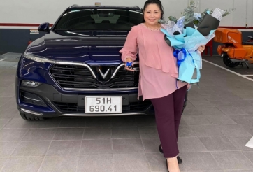 NSND Hồng Vân tậu VinFast Lux SA2.0 hơn 1,5 tỷ đồng