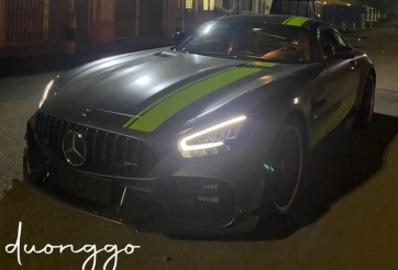 Tận mắt siêu phẩm Mercedes-AMG GT R Pro đầu tiên về Việt Nam