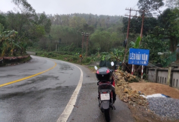 'Choáng' với chàng trai đi xuyên Việt bằng xe máy điện Pega-S