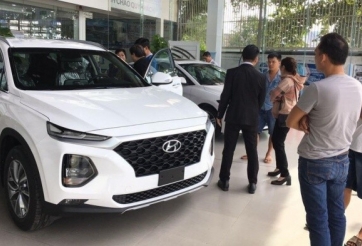 Khách thanh toán nhưng nhận xe sau 31/12 có được giảm phí trước bạ?