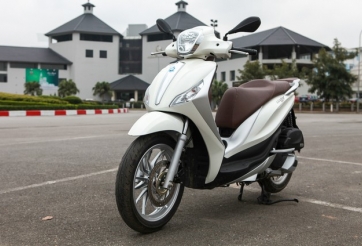 Đối thủ của Honda SH nhận ưu đãi tới 18 triệu, cạnh tranh 'sát ván'