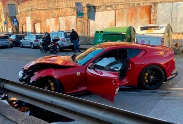 Giao chìa khóa Ferrari cho nhân viên rửa xe, chủ xe nhận cái kết đắng