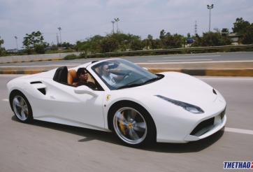 Tôi đã 'choáng' khi lái Ferrari 488 Spider trên đường Hà Nội