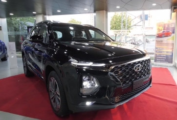 Hyundai Santa Fe 2019 được báo giá trên 1,2 tỷ tại đại lý