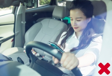 Một tin nhắn khi đang lái xe cũng có thể gây ra tại nạn vô cùng đáng tiếc