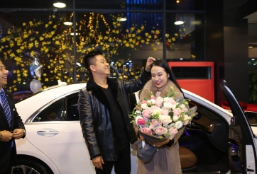 Vợ chồng Tuấn Hưng tậu thêm Mercedes-Benz S450 Luxury chơi tết