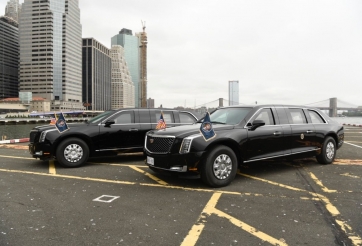 'Trời có sập' thì siêu xe 370 tỉ của Donald Trump vẫn an toàn