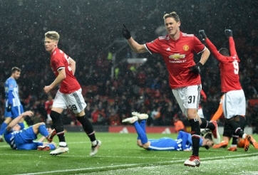 MU - Brighton: Bầy Quỷ “khát máu”