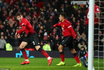 Lindelof cứu Man United khỏi trận thua trước Burnley