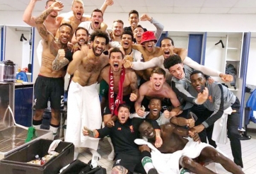 VIDEO: Phòng thay đồ Liverpool náo loạn sau khi hủy diệt Barca