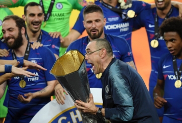 Màn ăn mừng vô địch Europa League bùng nổ của Chelsea