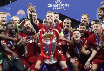 Màn ăn mừng vô địch cúp C1 cảm xúc của Liverpool