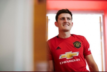VIDEO: Fan MU sáng tác bài hát cuồng nhiệt về Maguire
