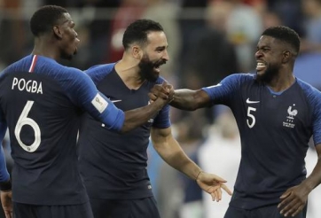 Nhà vô địch World Cup bị sa thải vì lên sóng truyền hình