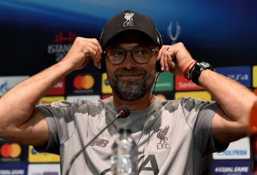HLV Klopp: 'Tôi không phải thiên tài để chọn ngôi vô địch'