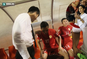 'Công Vinh thay đồ vào đá đi!'