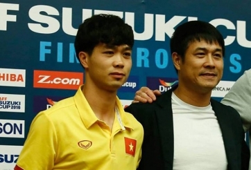 HLV Hữu Thắng tiết lộ lý do trao băng đội trưởng cho Công Phượng