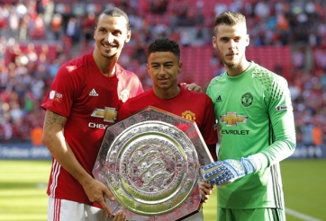 Sao Man Utd tiết lộ thói xấu của Ibrahimovic