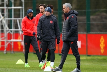 Man Utd chốt danh sách sang Pháp