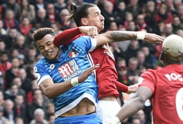 Tyrone Mings lên tiếng về pha cố tình đạp vào đầu Ibra