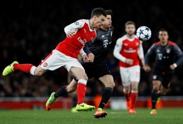 Thi đấu thiếu người, Arsenal thảm bại trước Bayern Munich