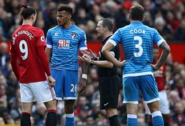 Cầu thủ đạp lên đầu Ibra trả giá cực đắt