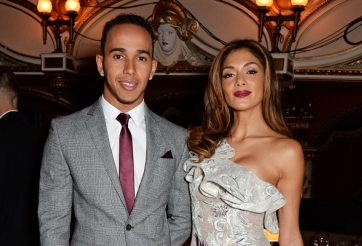 Tin HOT thể thao 18/4: Siêu sao F1 không quên bồ cũ gợi cảm 