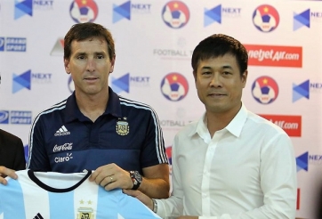 HLV U20 Argentina bất ngờ xin lỗi trước trận gặp U22 VN