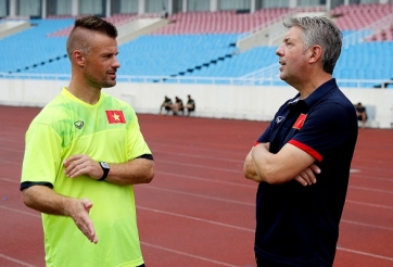 Chuyên gia Đức tung “tuyệt chiêu” đấu dàn sao 300 tỷ đồng