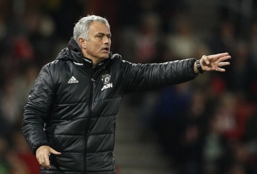 Mourinho ra quyết định lạ, MU chấm dứt cơn khát 29 tháng