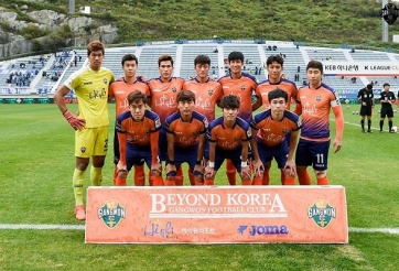 Xuân Trường mất hút trong ngày Gangwon giành vé đua vô địch