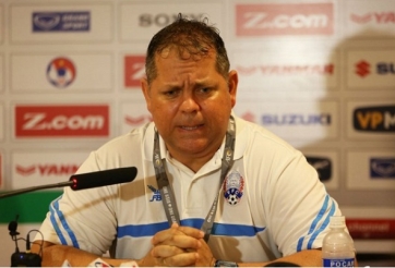 HLV Campuchia đặc biệt khen ngợi 1 cầu thủ Việt Nam