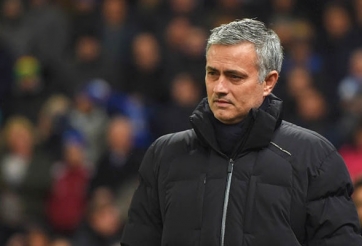 14 CLB theo đuổi, Man Utd mất sao vô địch World Cup