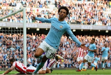Hàng công bùng nổ Man City hủy diệt Stoke City