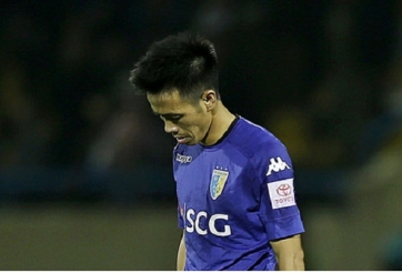 Văn Quyết chính thức lên tiếng về pha xấu chơi với Xuân Tú