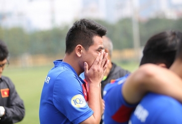 Cầu thủ bật khóc khi nghe công bố đội U23 VN đi Thái Lan