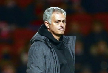 Man Utd thua sốc, người hâm mộ đòi MU sa thải Mourinho
