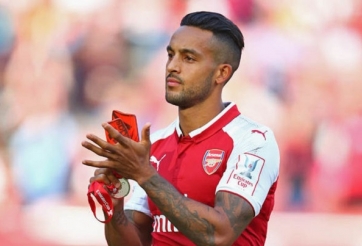 Walcott chia tay Arsenal, cập bến Southampton