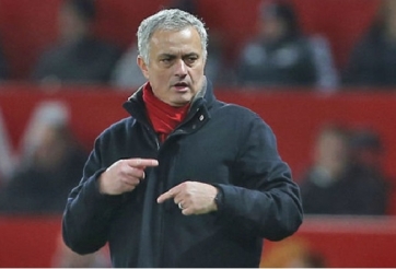 Mourinho không còn kiểm soát được M.U, nội bộ đã loạn