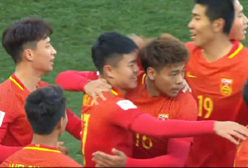 Ghi 2 bàn trong 3 phút, U23 Trung Quốc thể hiện sức mạnh