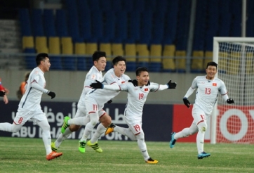 Chuyên gia nói về pha bỏ bóng của Phượng để Hải ghi bàn