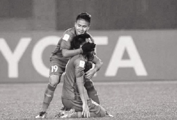 Tuyển thủ U23 VN gạt nỗi đau mất người thân ra sân thi đấu