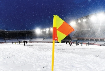 Tuyết rơi dày đặc, khả năng hoãn chung kết VN-Uzbekistan